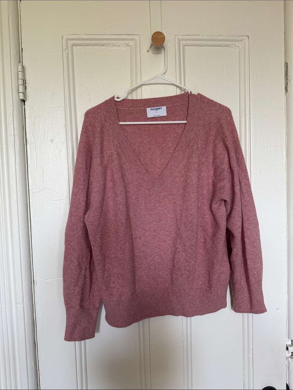 Old Navy Women's Rose Mauve V-Neck Sweater